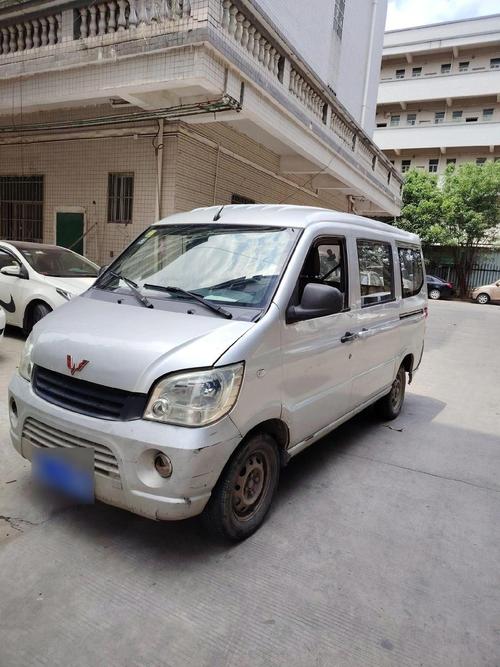 五菱之光车图片／五菱之光面包车图片