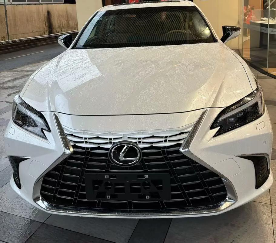 开雷克萨斯es200丢人吗(开雷克萨斯es200丢人吗值得买吗)