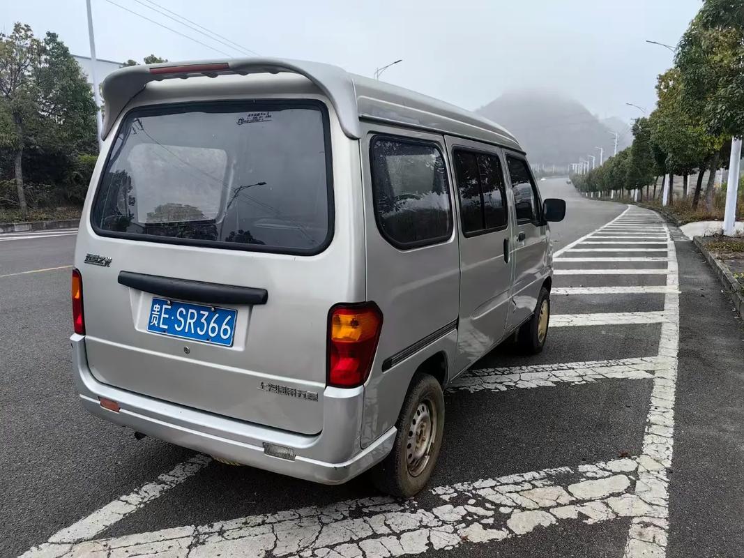 7座面包车拉货的新规定,七座面包车拉多少货不算违章