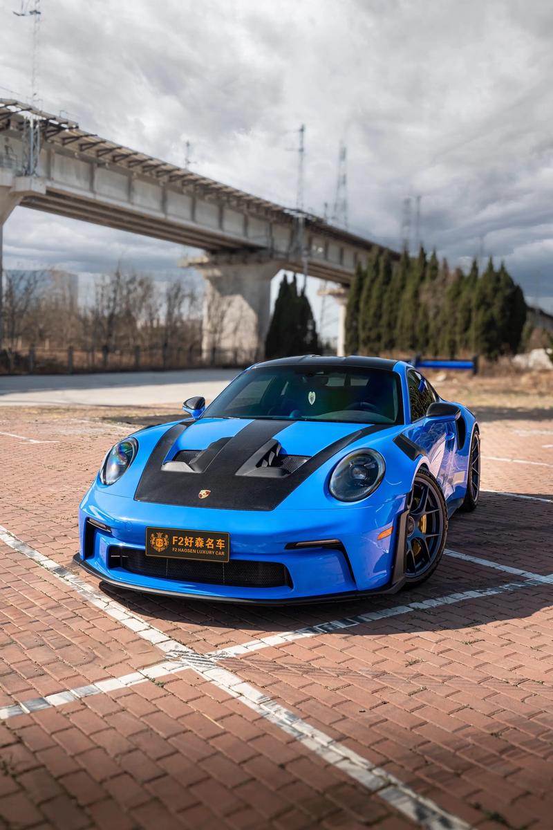 保时捷911gt3rs,保时捷911GT3RS能上路吗