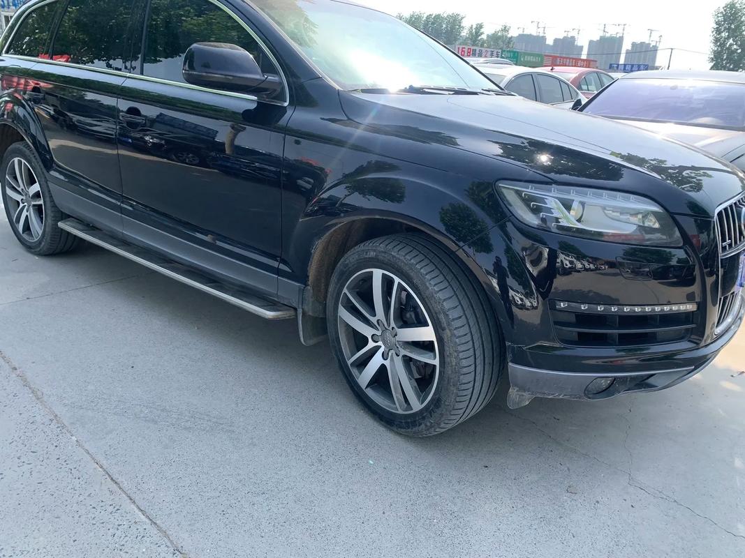 2013款奥迪q7图片(2013年奥迪q7最高配价格多少)